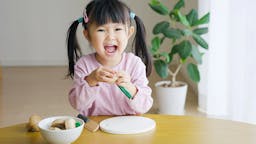 3歳児のできることってどんなこと？成長の目安や発達状態を解説