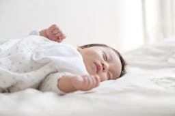 【赤ちゃんのお昼寝】適切な睡眠時間や必要性、幼児を寝かせるコツ