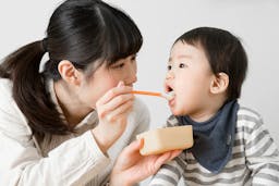 離乳食を急がないで！～離乳食の与え方でアレルギー体質が増えてしまう～